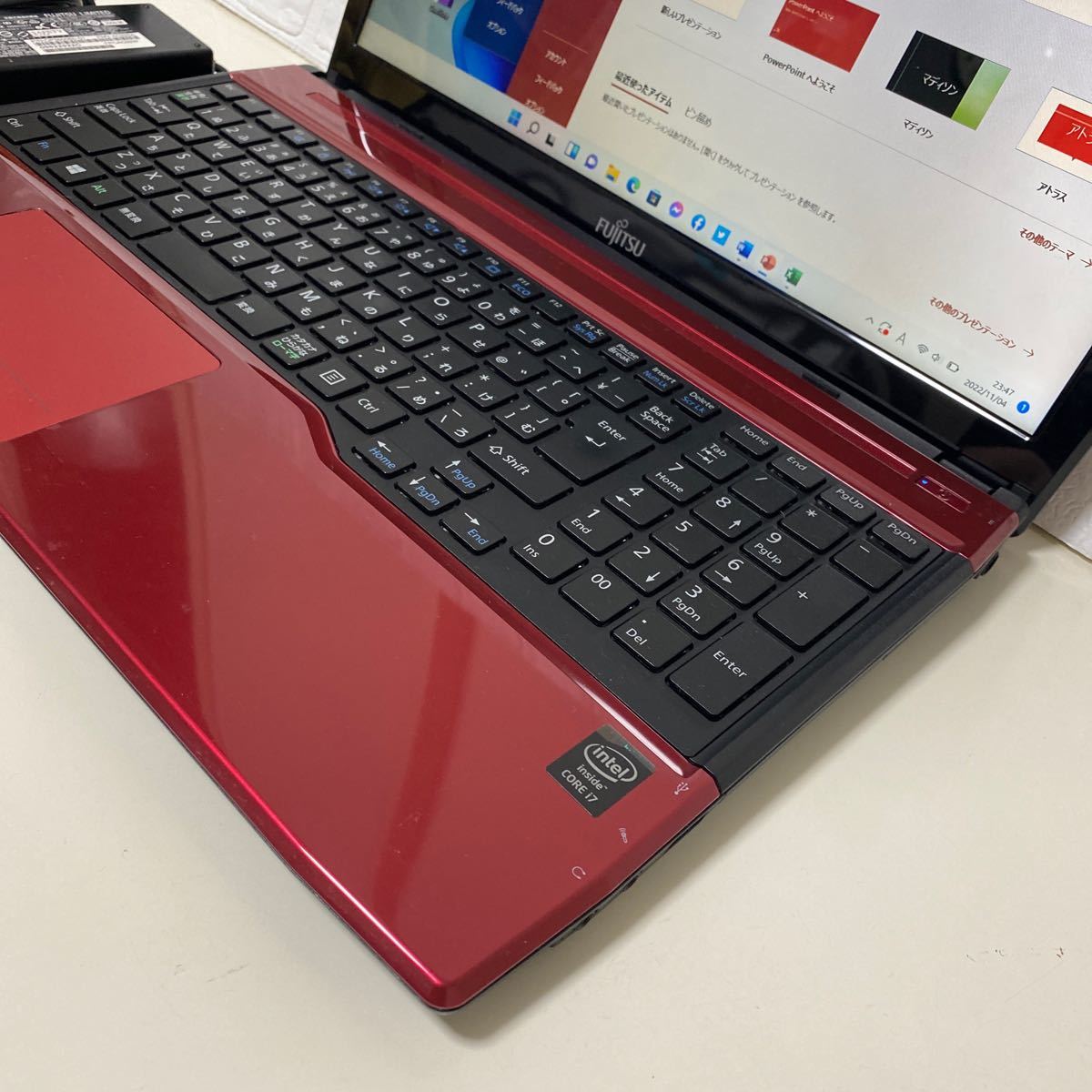 Windows11 オフィス付き FUJITSU Corei7 SSD 256G メモリ8G おすすめ