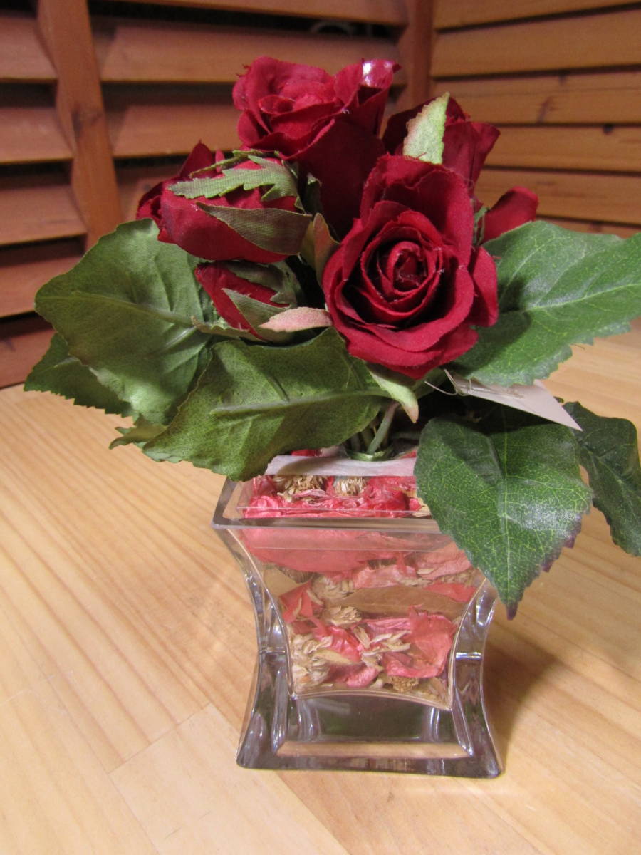 Y бесплатная доставка ^220[EMILIO ROBBAe milio осел ] искусственный цветок искусственный цветок rose красный ароматическая смесь организовать W примерно 220mm H примерно 220mm