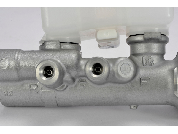 BNR32ブレーキマスターシリンダー 日産46010-02U20 新品 未使用品-