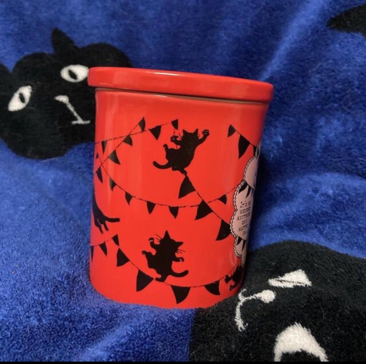 未使用　わちふぃーるど　蓋付きマグカップ　サーカス猫　可愛いダヤン　赤色