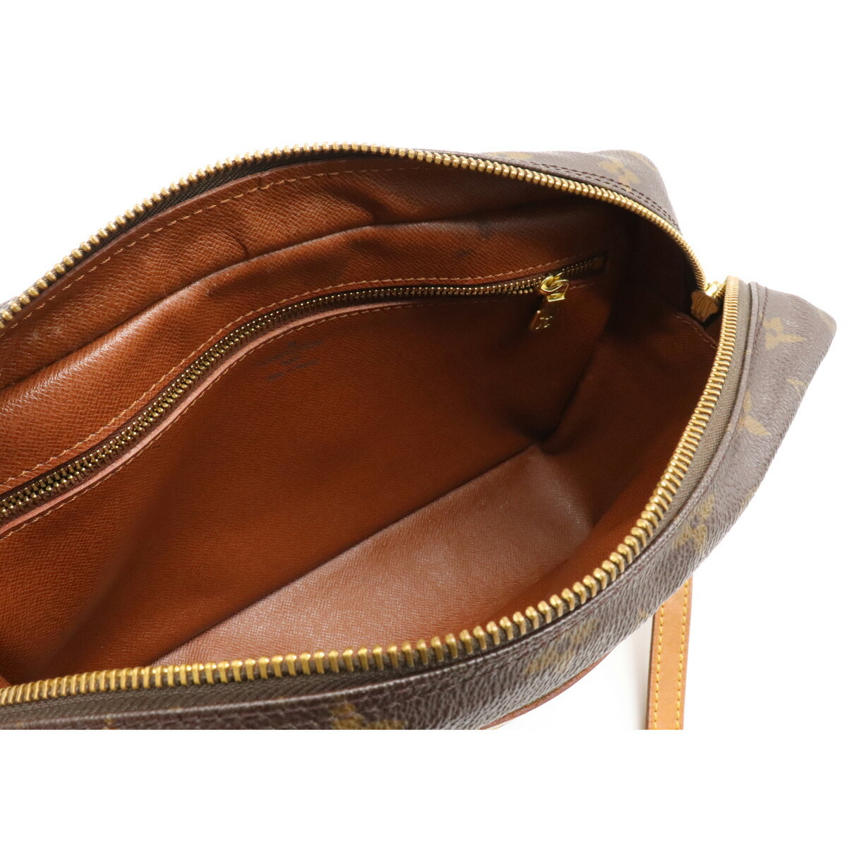LOUIS VUITTON ルイ ヴィトン モノグラム トロカデロ27 ショルダー