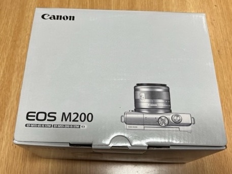 CANON EOS M200 ダブルズームキット [ホワイト]（極上展示品）保証あり 