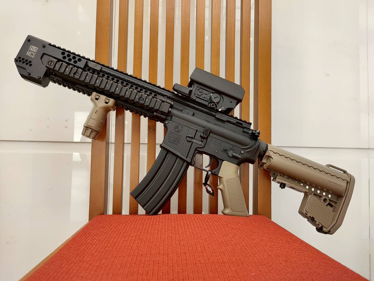 東京マルイ 次世代電動ガン M4 CQB-R DANIEL DEFENSE ハンドガード Sword fish TITAN 電子制御トリガー ハイレスポンス/流速 フルカスタム_※スコープは付属しません