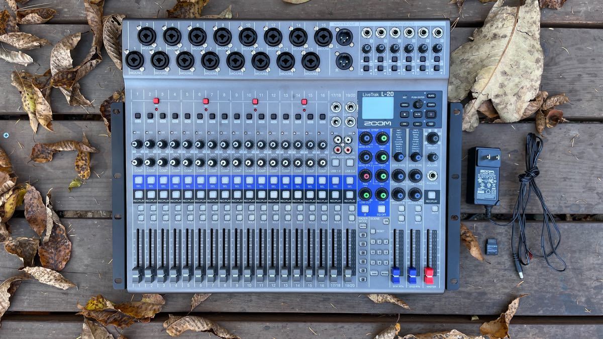 シルバーグレー サイズ ZOOM LIVETRAK L-20 新品未使用 美品 完動品