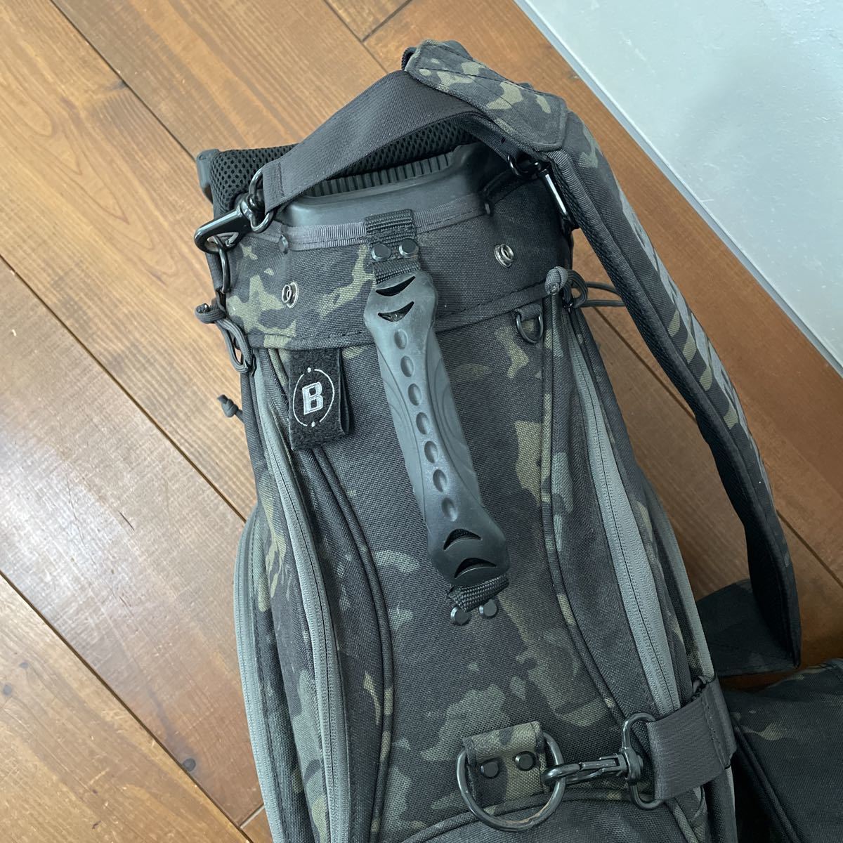ブリーフィング 15分割 CR-5 #01 キャディバッグ カモフラージュ ブリーフィング 15分割 CR-5 #01 キャディバッグ カモフラージュ