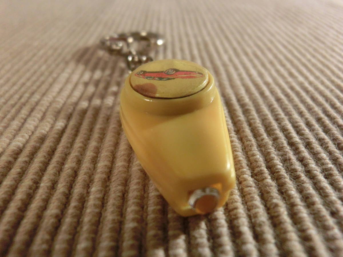  retro брелок для ключа свет освещение желтый автомобиль неиспользуемый товар редкость редкий игрушка смешанные товары Junk 