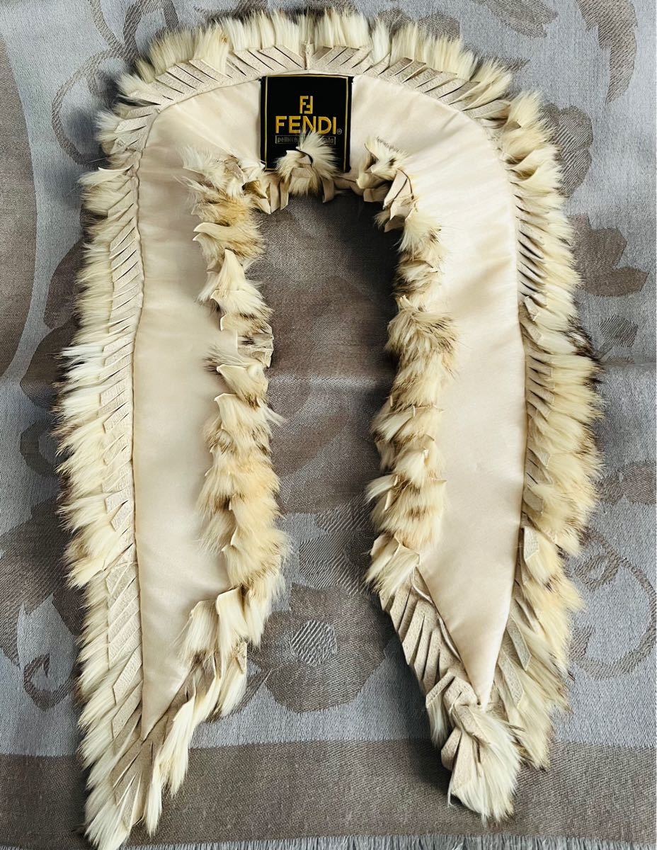 FENDI FEND I毛皮 FENDIティペット フェンディファー 希少 美品
