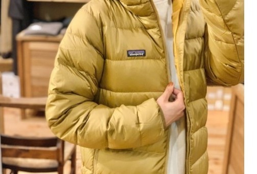 最高級の品質】 希少カラー patagonia バリブルー ダウンセーター