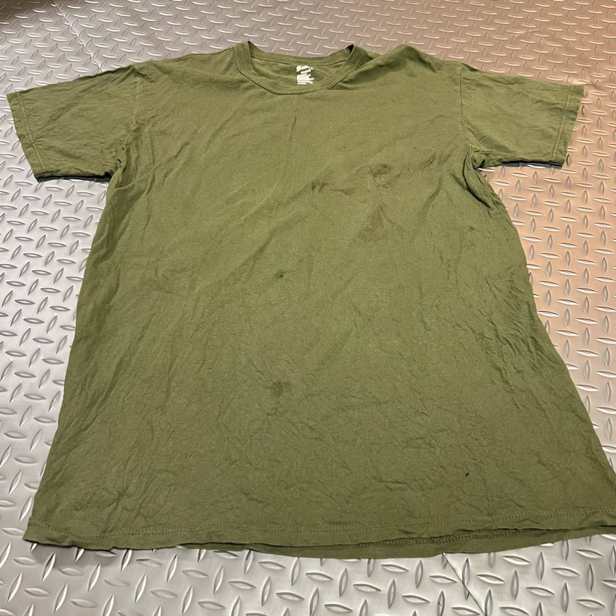 米軍放出品 Tシャツ　SOFFE サバゲー　ランニング　OD 吸収性抜群(INV G57)_画像1