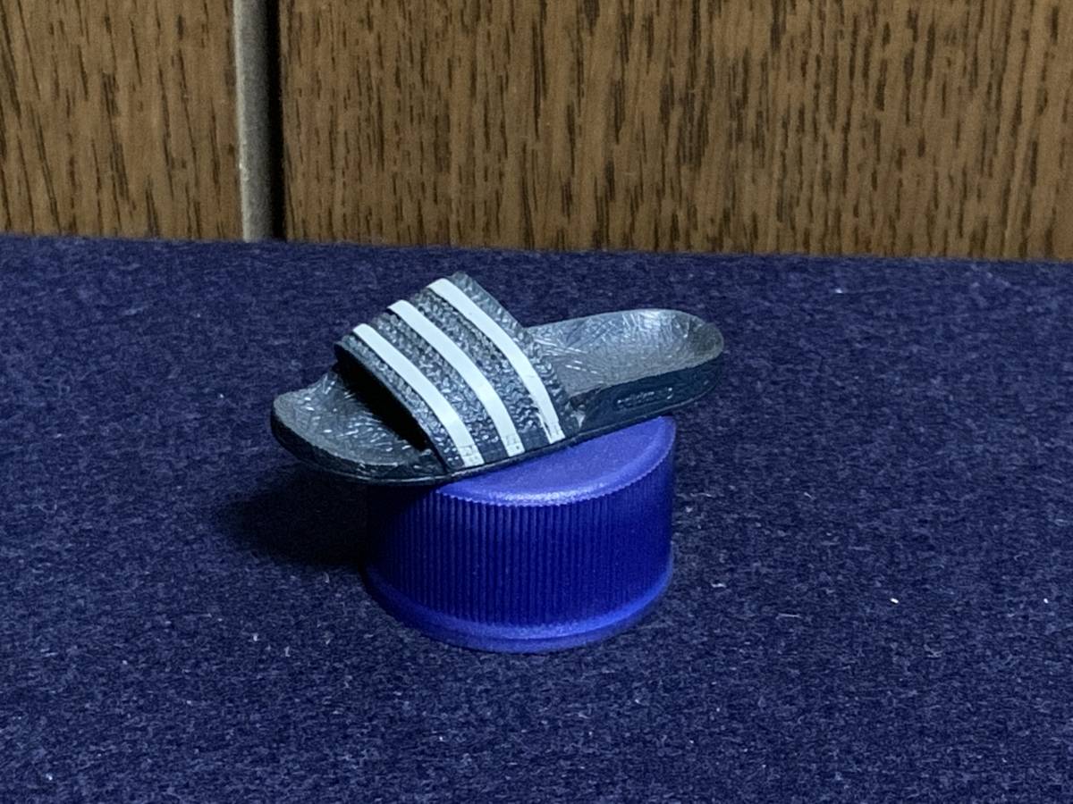 F◎【売切セール】22　ADILETTE　adidas　PEPSI　アディダス　スニーカー　ボトルキャップ　ペプシ_画像1