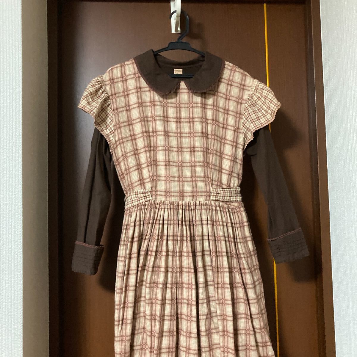 ストリートオルガンのワンピースとエプロンのセット - ruizvillandiego.com