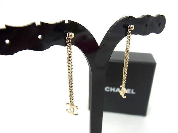 1円 ■美品■ CHANEL シャネル ココマーク チェーン ピアス 耳飾り アクセサリー レディース ゴールド系 AE2281Qk_画像1