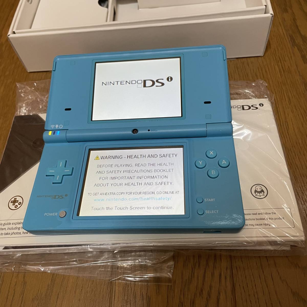  Nintendo DSi коврик голубой корпус полный комплект Северная Америка версия ограничение цвет коробка инструкция имеется прекрасный товар иностранная версия Nintendo nintendo анонимность рассылка 