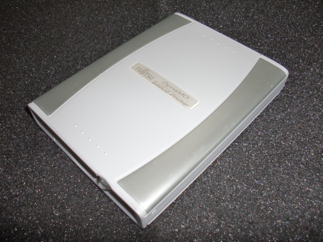 FUJITSU DynaMO 640U2 Pocket (DMO64PT2S) 640MB MOドライブ USB2.0外付 ★バスパワー対応★_汚れはないが小キズあり