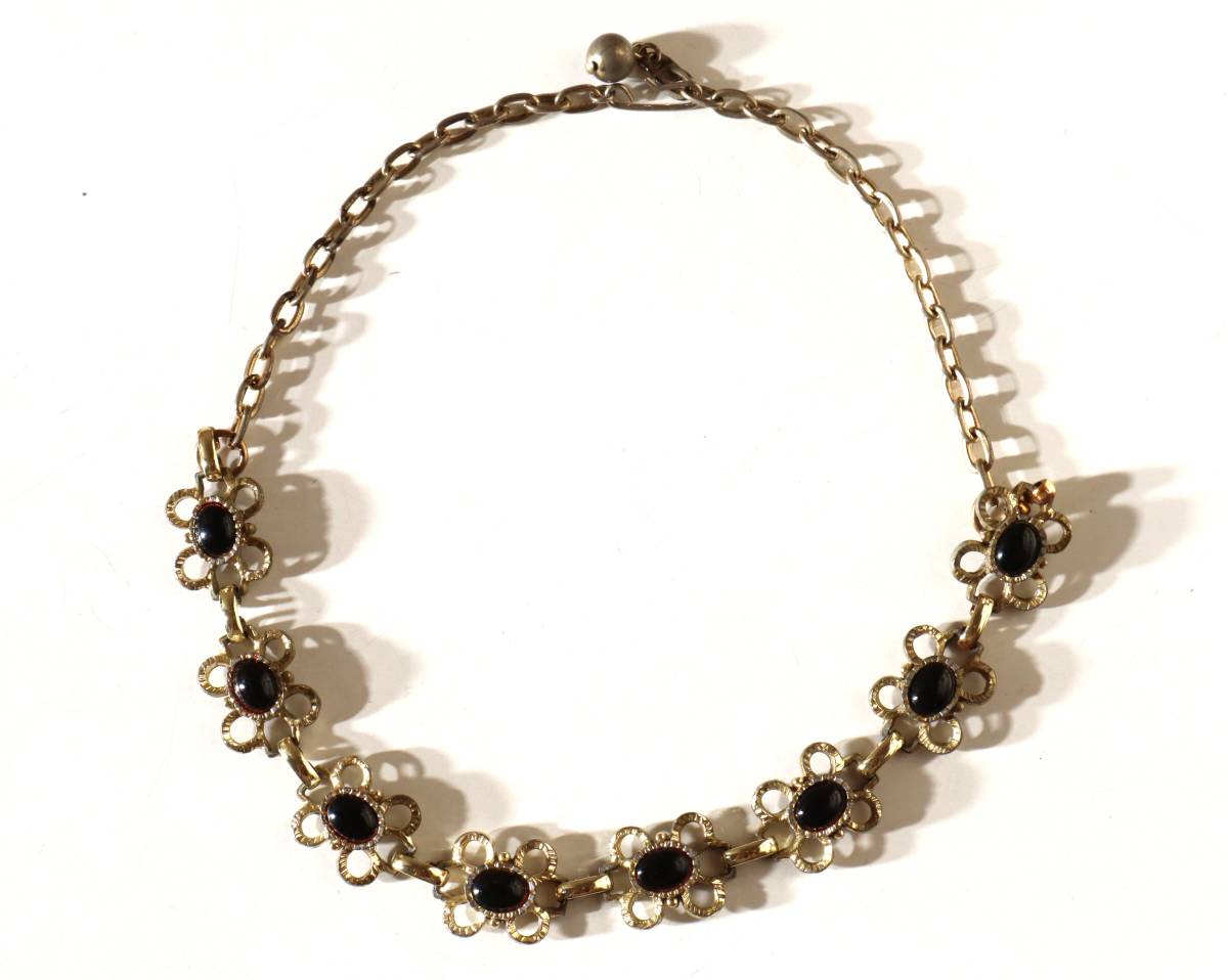 ★60s vintage black parts short necklace