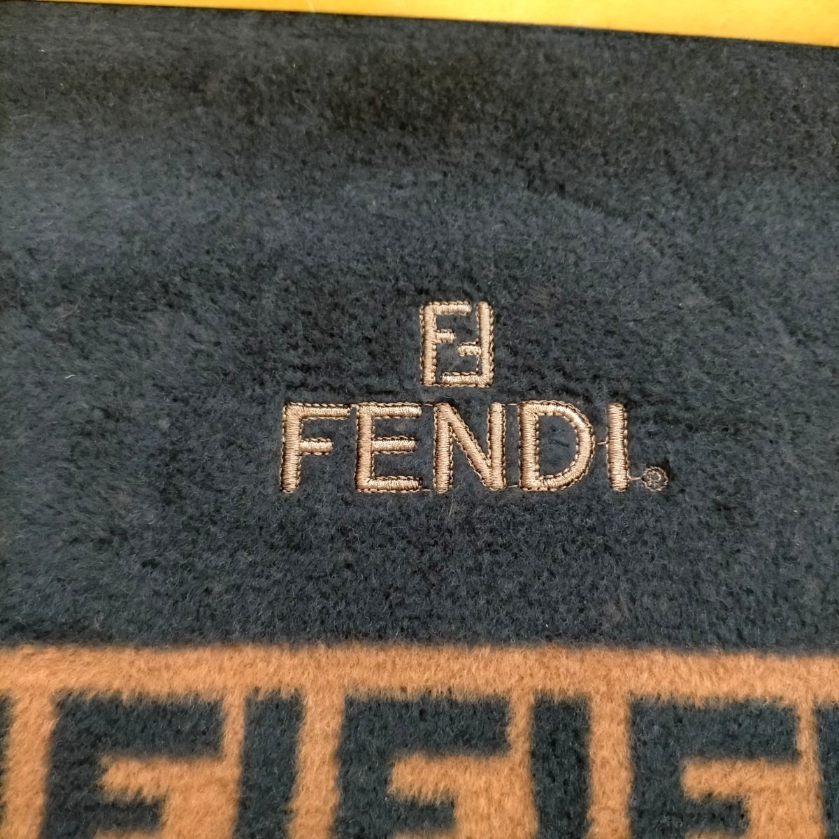 フェンディ 綿毛布 FENDI ズッカ