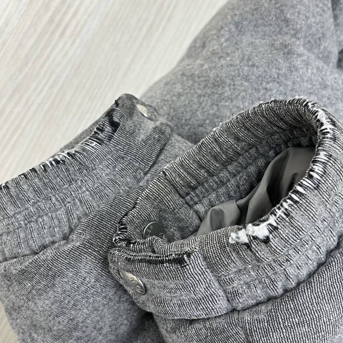 国内正規品 MONCLER モンクレール BREVAL ブレヴァル トリコロールワッペン ウール ダウンジャケット メンズ 41835-00-57845