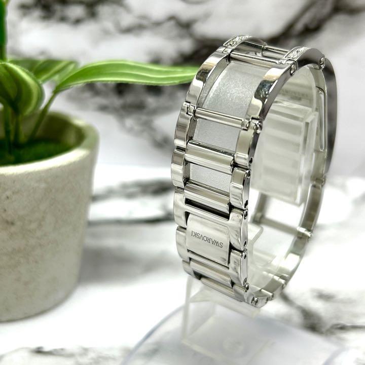美品 SWAROVDKI レディース 腕時計 009
