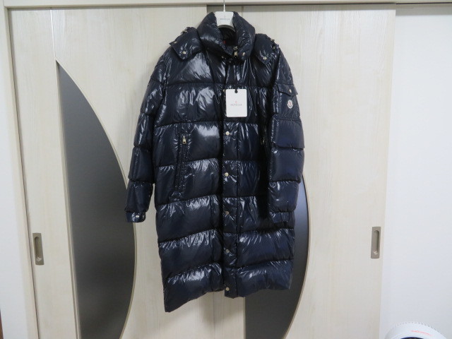 モンクレールファクトリー購入品　MONCLER HANOVERIAN ダウンジャケット　４　col742 ネイビー