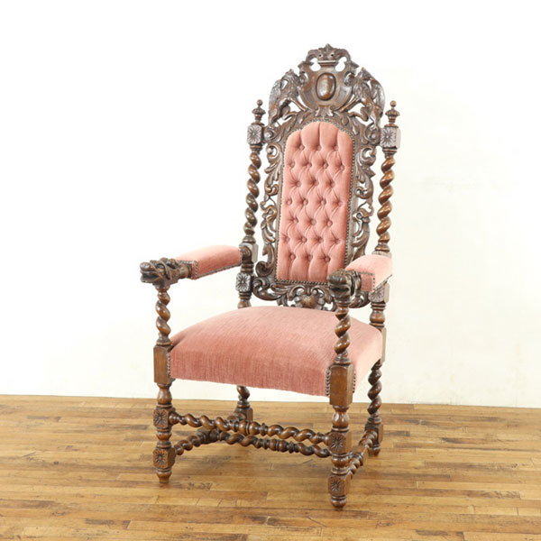 アンティーク　アームチェア　肘掛け椅子　透かし彫りが多用された素晴らしい彫刻　ツイストもポイント　フランス　王様椅子　64432