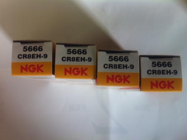 新品送料込NGKスパークプラグCR8EH-9 4個　ジェイド250　ＸＲ250等製造地インドネシア　　　　_画像2