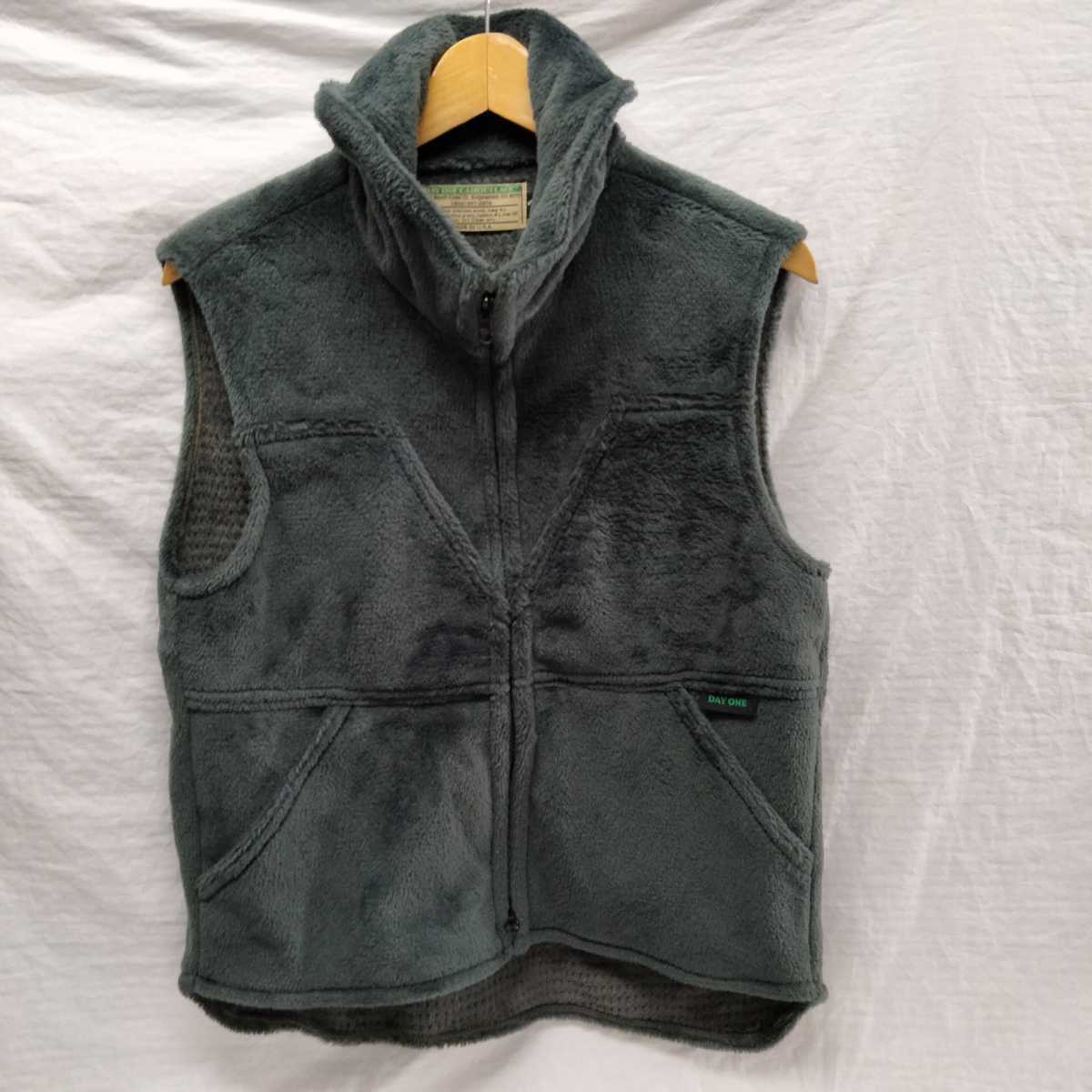 デイワン　カモフラージュ DAYONE CAMOUFLAGE フリース　ハンティング　ベスト　fleece hunting vest　r4生地　オリーブ s フリースベスト _画像1