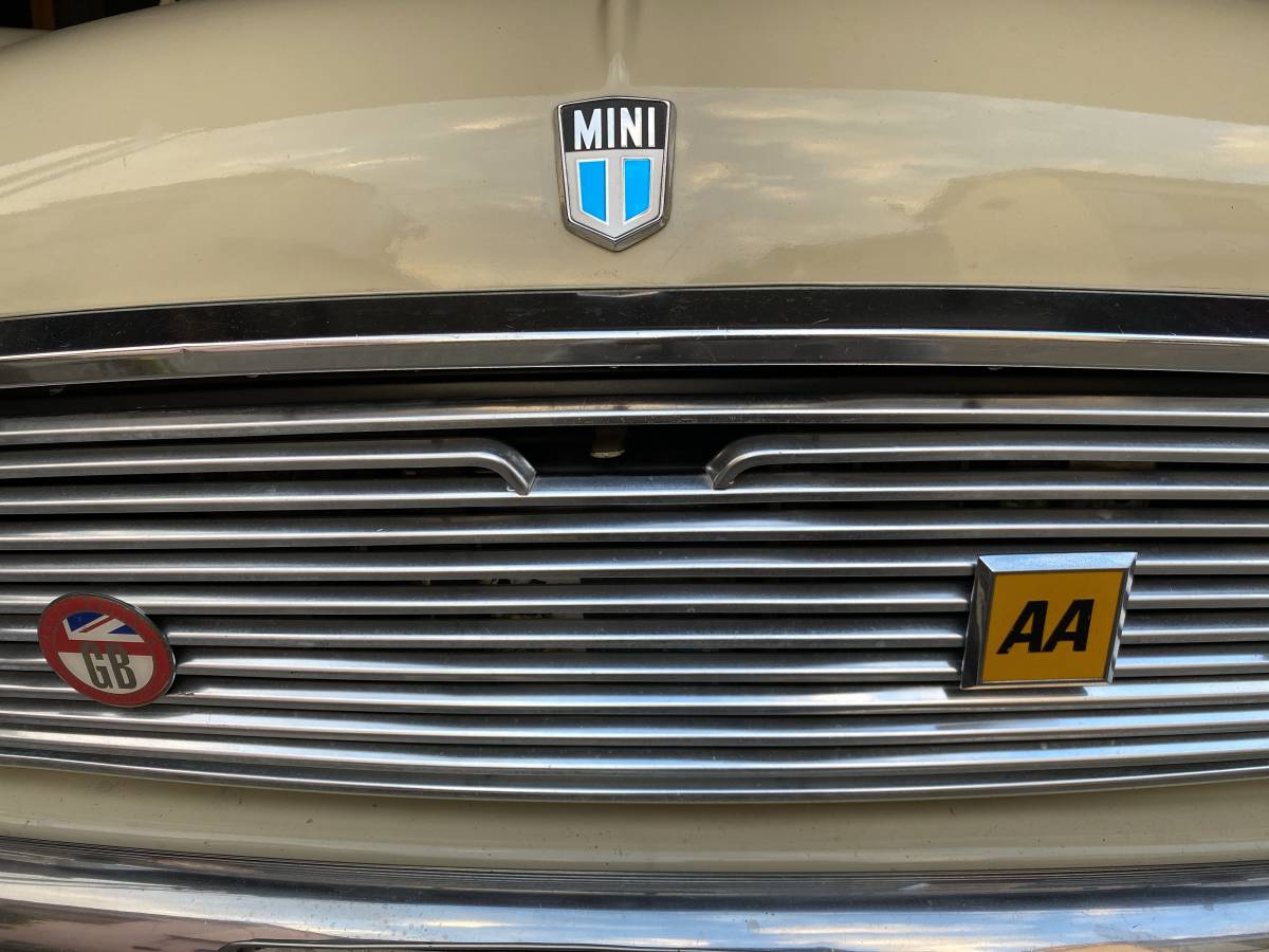 おすすめ】 AA グリルバッジ カーバッチ BMC ミニ RAC 1967 英国製 aob