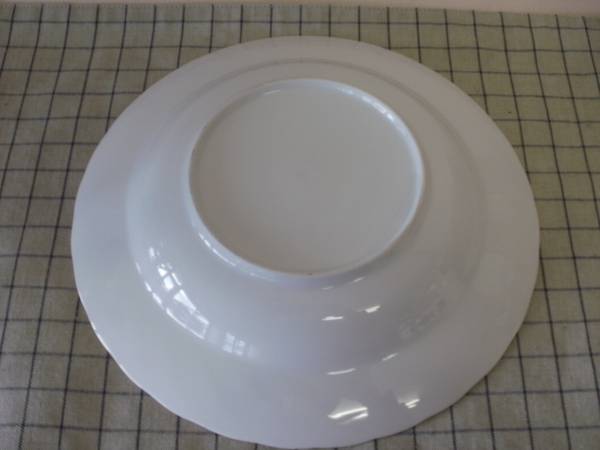 ■美濃焼・・・白磁・スズラン・9吋スープ皿・1枚価格の画像3