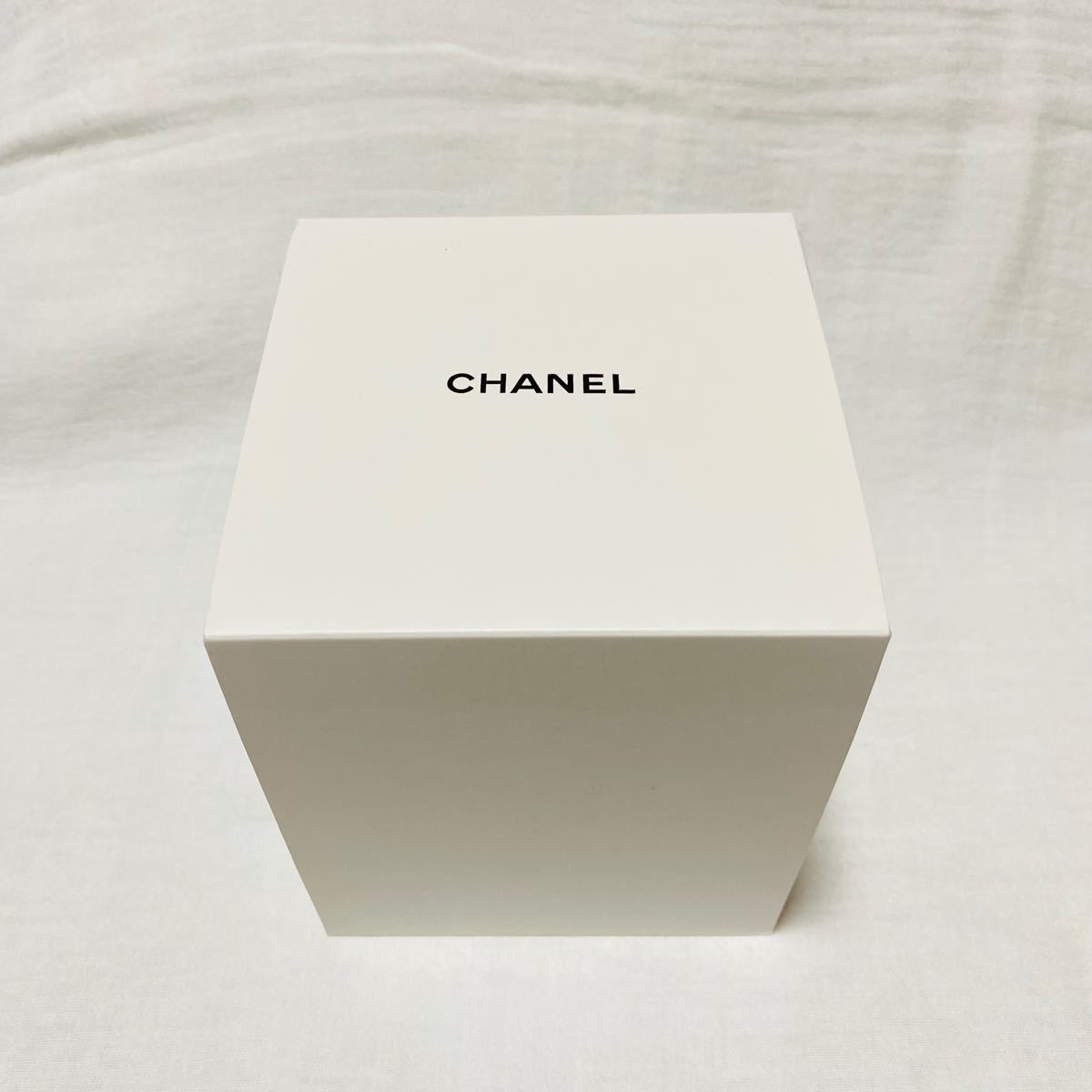 CHANEL シャネル ノベルティ スノードーム N°5 新品未使用 CHANEL シャネル ノベルティ スノードーム N°5 新品未使用