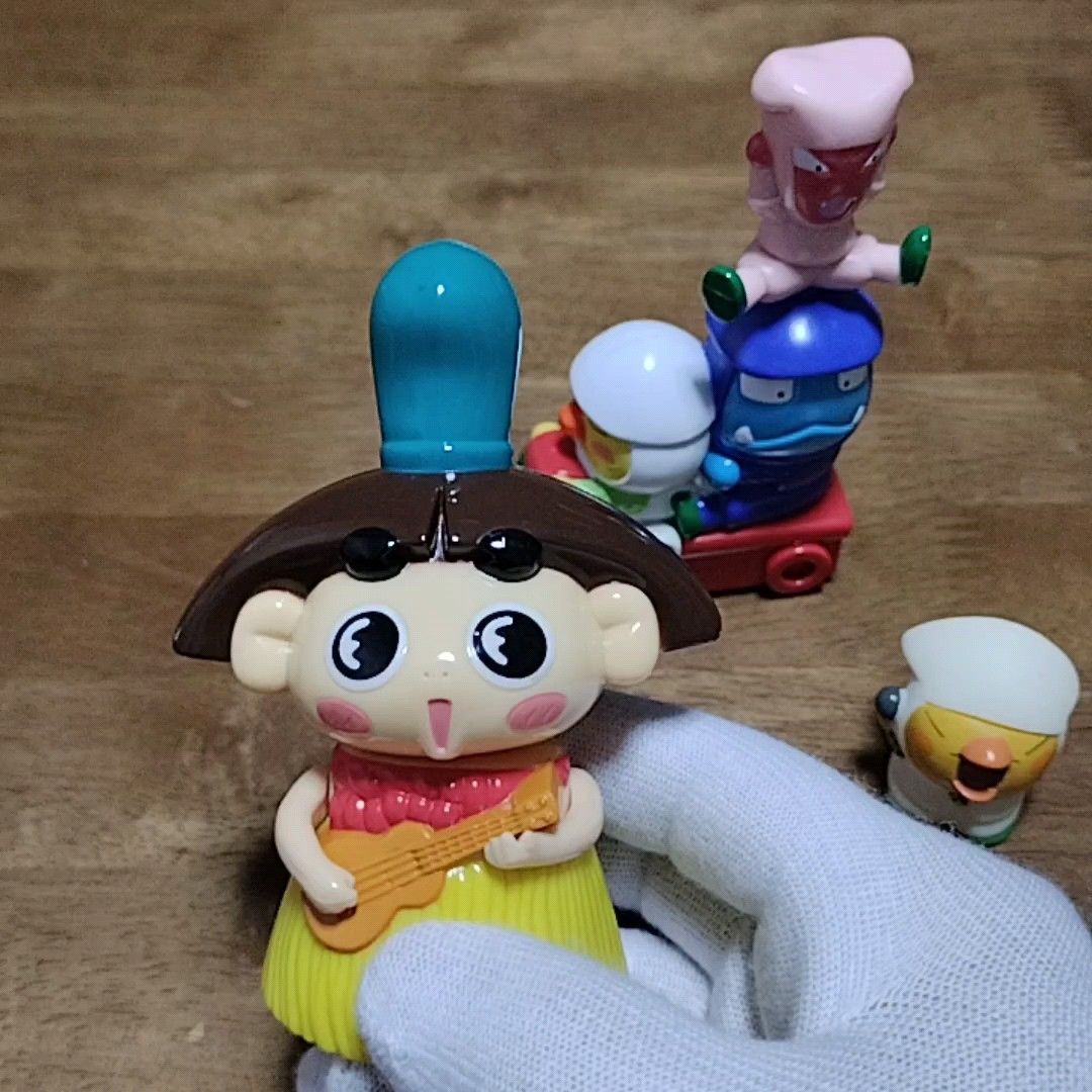 マクドナルド ハッピーセット おじゃる丸 &こおにトリオ&オマケのこおに