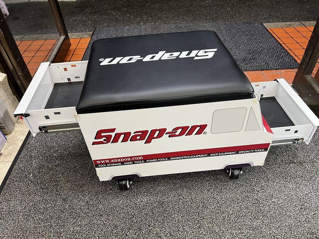 未使用品 Snap-on スナップオン バン シートクリーパー SSX18P117
