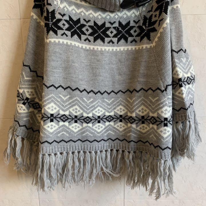  beautiful goods *CECIL McBEE Cecil McBee fringe knitted poncho gray 777