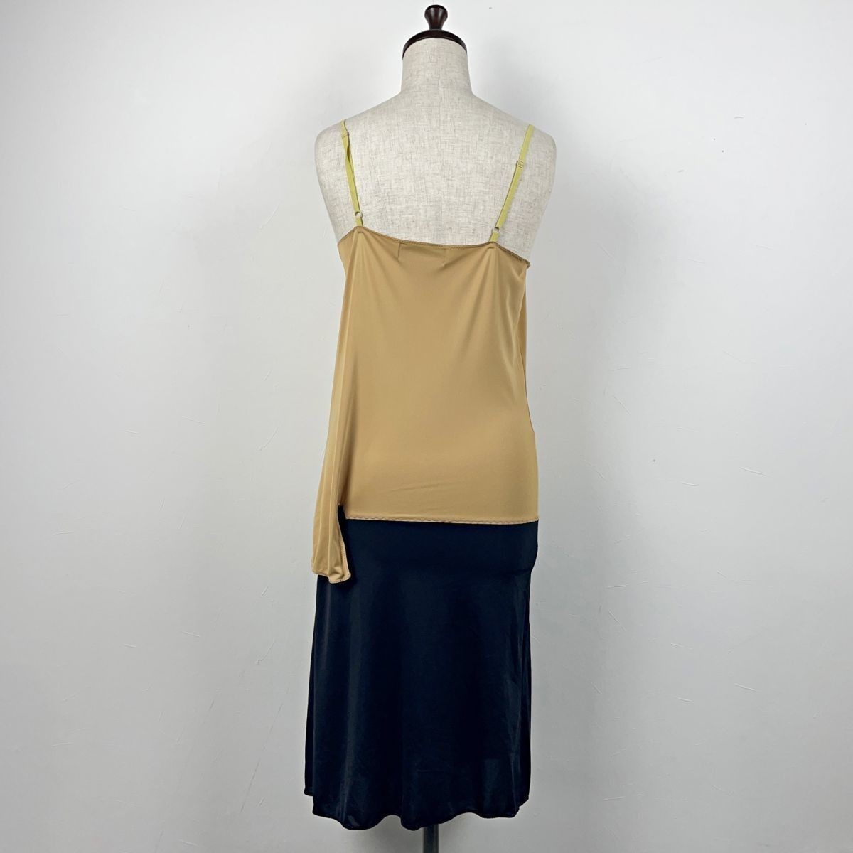 通販 美品 TOGA サイズM*WA353 黒 ベージュ レディース 裏地なし 膝丈
