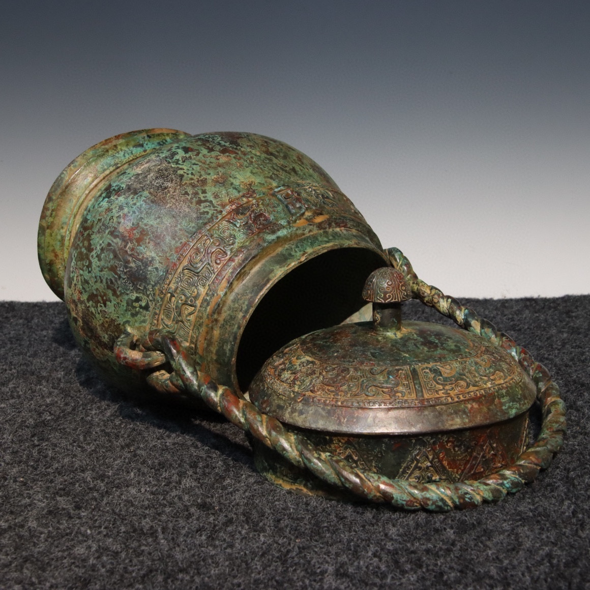古びた蔵*古青銅器*古銅製*精工*鳳鳥銘文提壺*酒壺】極細工 置物 古びた蔵*古青銅器*古銅製*精工*鳳鳥銘文提壺*酒壺】極細工 置物