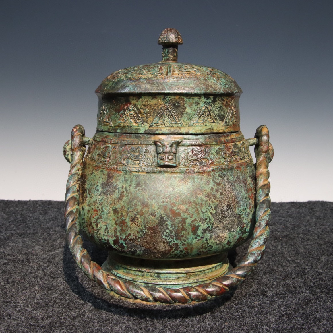 古びた蔵*古青銅器*古銅製*精工*鳳鳥銘文提壺*酒壺】極細工 置物 古びた蔵*古青銅器*古銅製*精工*鳳鳥銘文提壺*酒壺】極細工 置物
