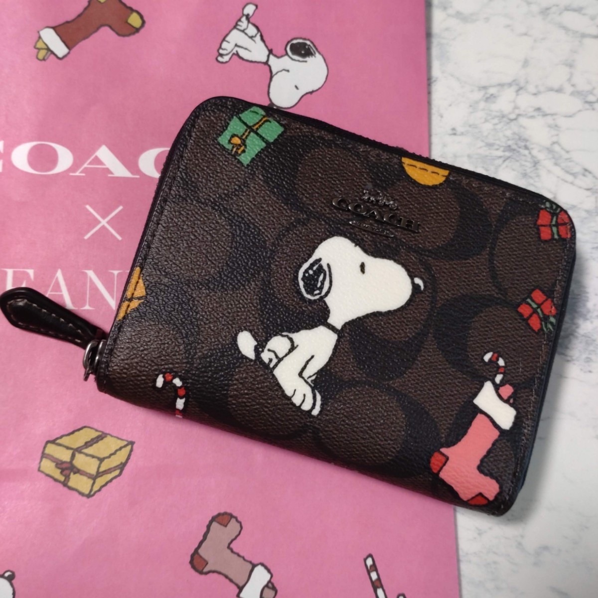 【CoachXPeanuts】コラボ スヌーピー ミニ財布 クリスマス 小銭入れ ファスナー ミニ財布