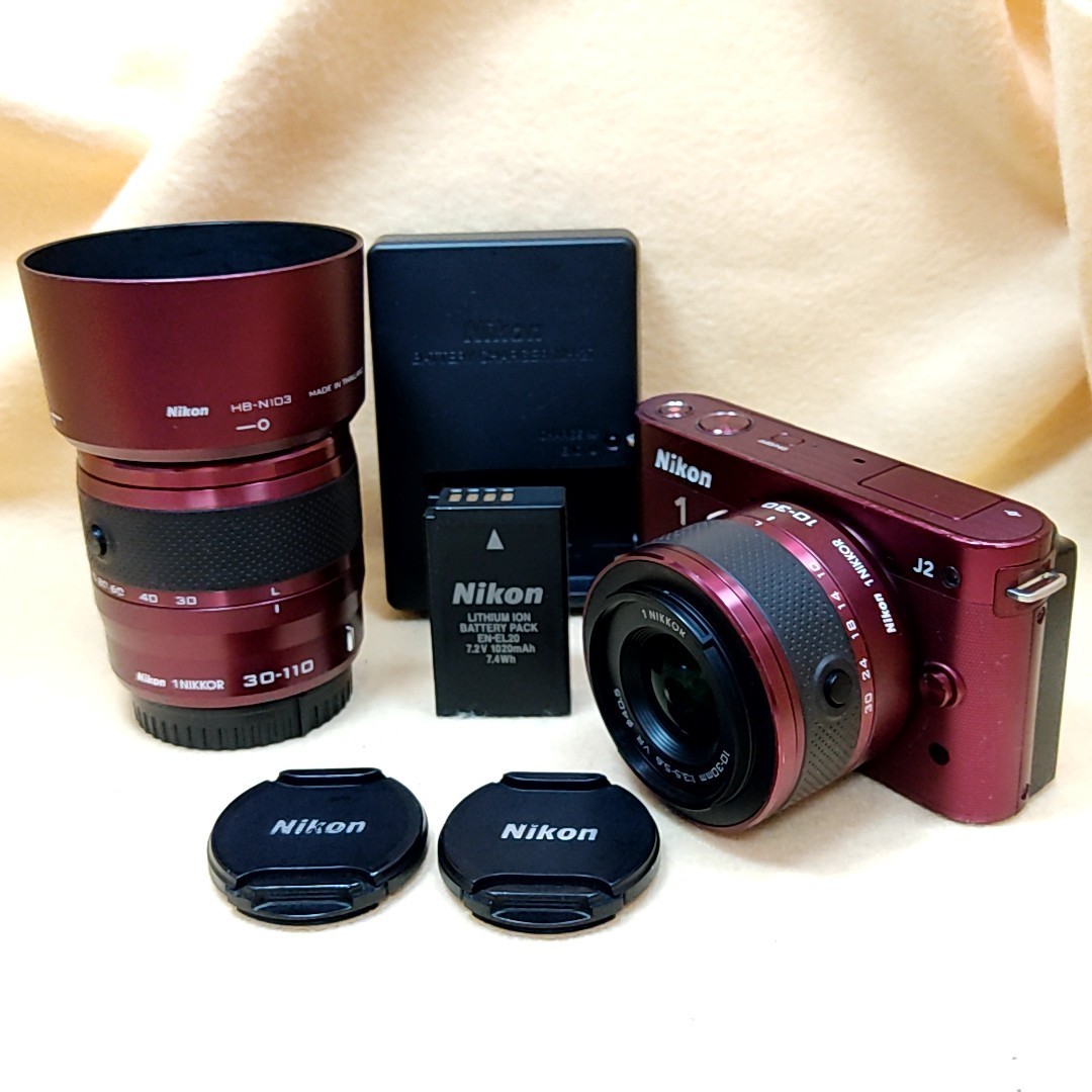 ミラーレス一眼カメラ Nikon 1 J2 ダブルズームキット レッド カメラ