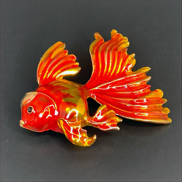 [BROOCH] Goldfish ビューティフル ロングフィン ゴールドフィッシュ 金魚 (きんぎょ) 更紗琉金 5センチ ブローチ 【送料無料】_画像2
