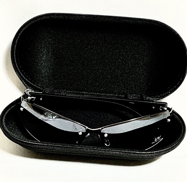  sunglasses case Zip hard case black . which size storage possible carrying . convenience glasses case 