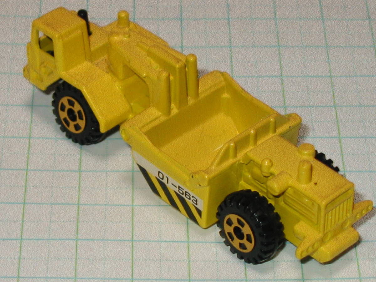 絶版品 トミカ 32 建設車両セット★小松 コマツ モータスクレーバ WS16 KOMATSU MOTOR SCRAPER WS-16 土砂欠品 中国製 ジャンク品 _画像2