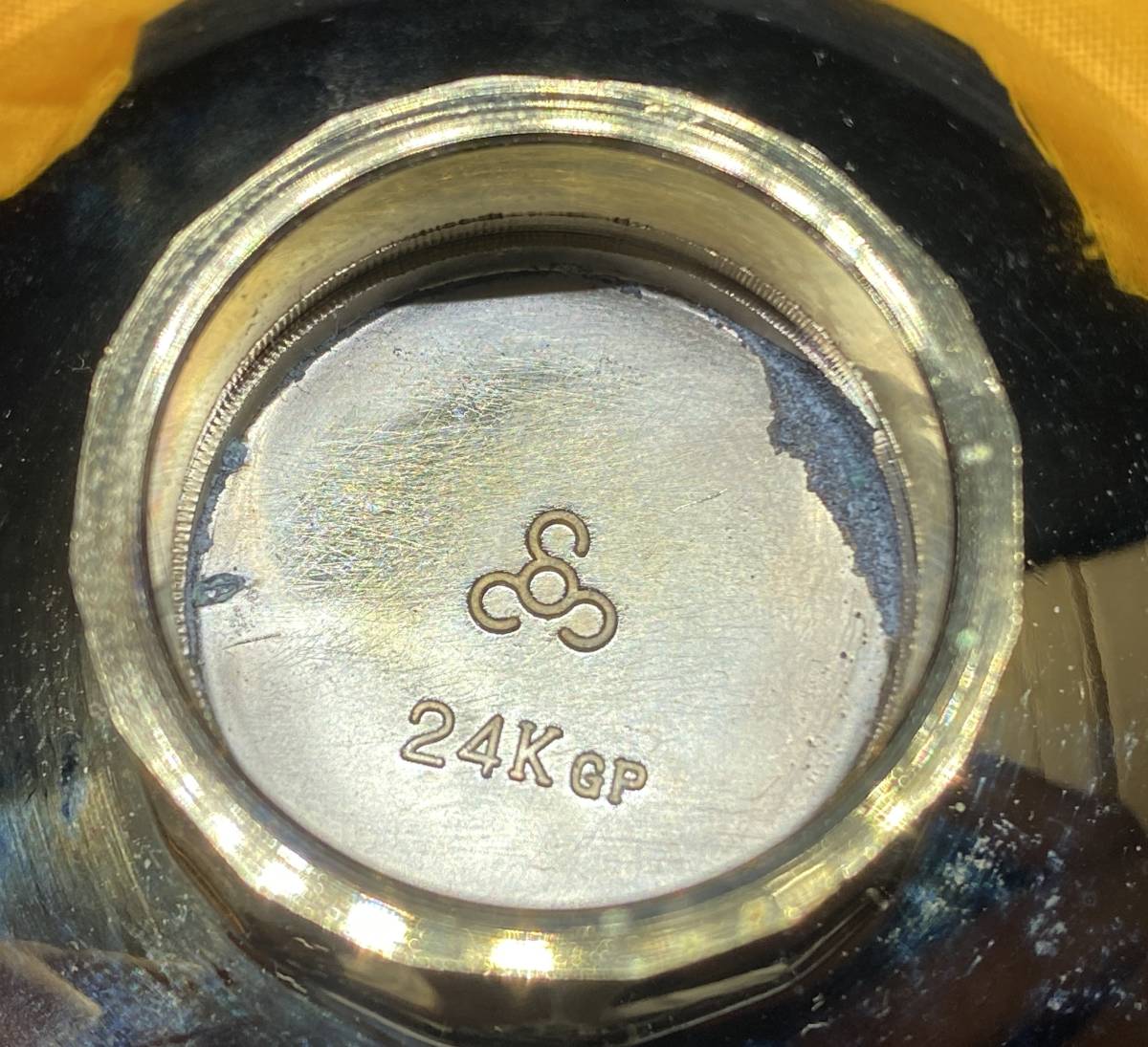 金杯 24K-GP 未 干支 たんぽぽ 縁起物 酒器 羊 化粧箱 木箱 飾台 ヒツジ S153_カビがございます。