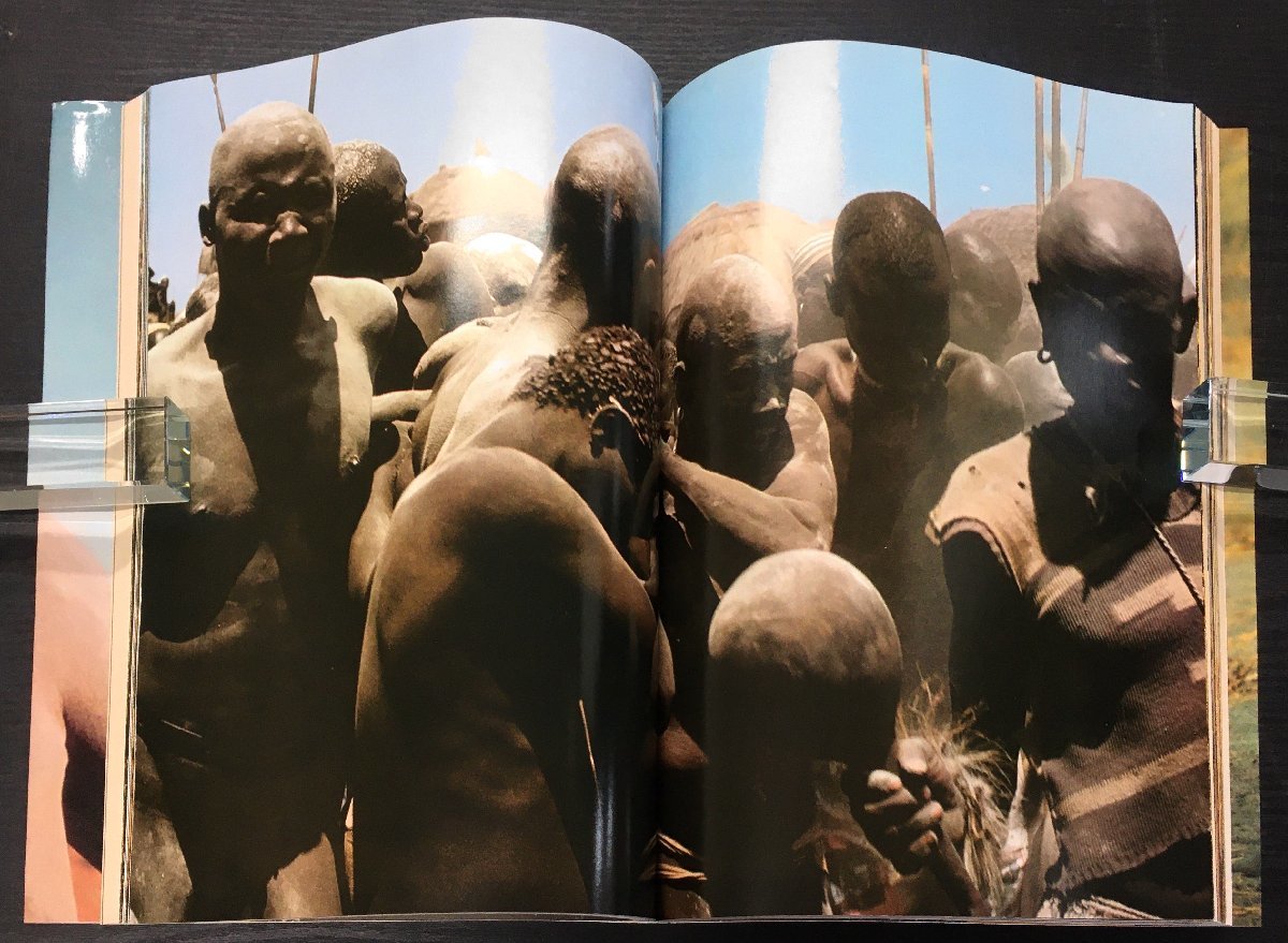 写真集『NUBA by Leni Riefenstahl(レニ・リーフェンシュタール) 企画構成:石岡瑛子』PARCO出版 1980年_画像2