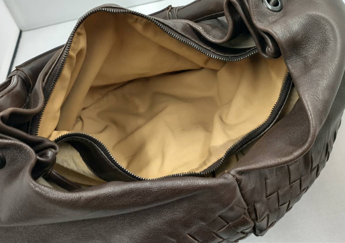 BOTTEGA VENETA ボッテガヴェネタ イントレチャート 131597 ワン