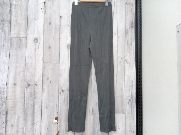 ISSEY MIYAKE グレー プリーツパンツ イッセイミヤケ レディース