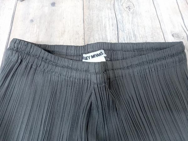 ISSEY MIYAKE グレー プリーツパンツ イッセイミヤケ レディース