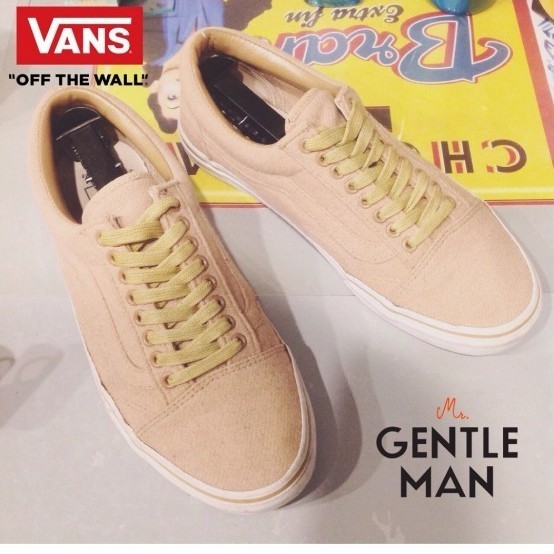 秋冬物 mr.gentleman × VANS のコラボ品。 バンズ ベージュ ウール生地 27cm メンズ オールドスクール