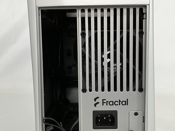 Fractal FD-CA-ERA-ITX-SI Mini PC кейс персональный компьютер кейс серебряный б/у прекрасный товар N7024845