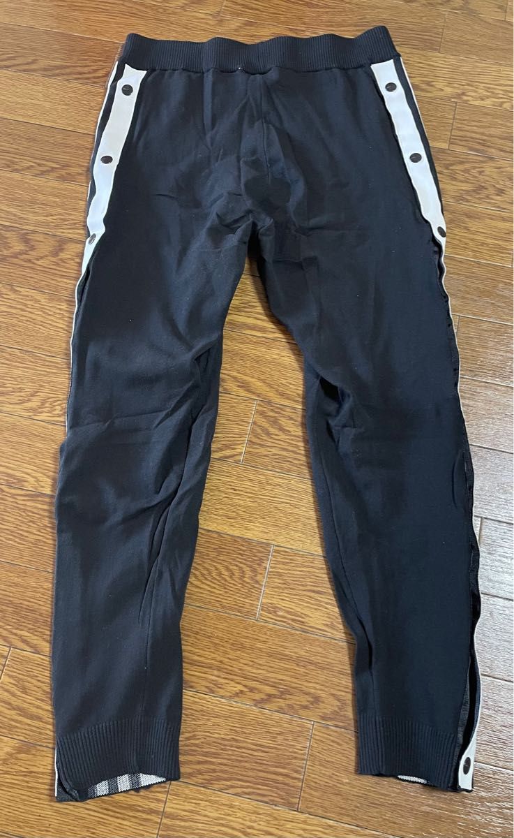 アディダス ジャージ パンツ】スリーストライプ 黒 サイドボタン アディダス ジャージ パンツ】スリーストライプ 黒 サイドボタン