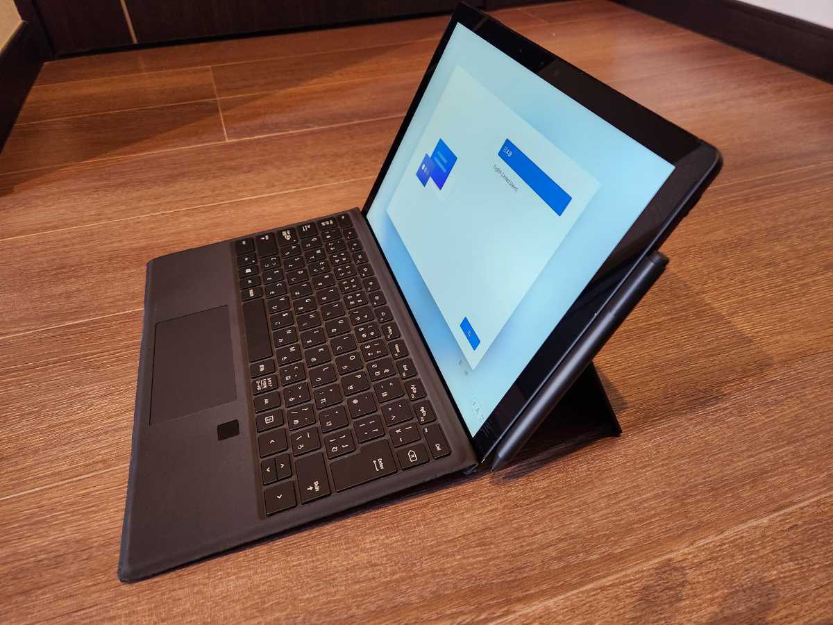 【3点セット】Microsoft Surface Pro 7(ブラック Intel Core i5 8GB 256GB)/専用タイプカバー(指紋認証機能付き)/Surfaceペン
