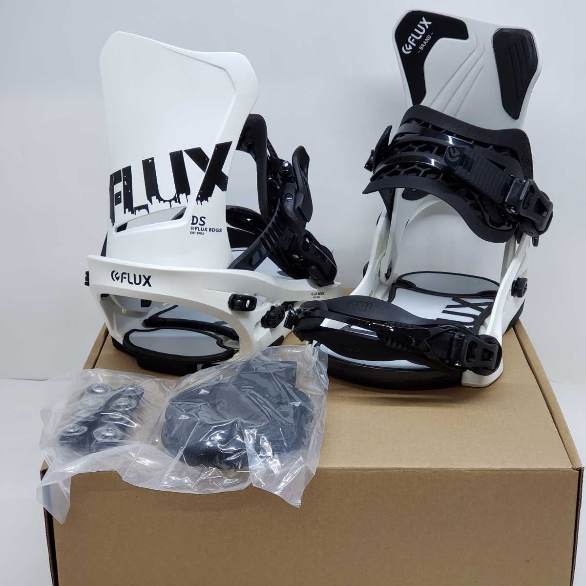 高品質の人気 新品未使用未開封 FLUXフラックス DS22-23モデル Mサイズ
